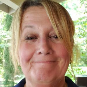 Meet your Posher, Debbie